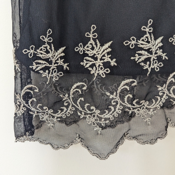 Vintage Black Lace Detail Dress - Picture 3 of 3